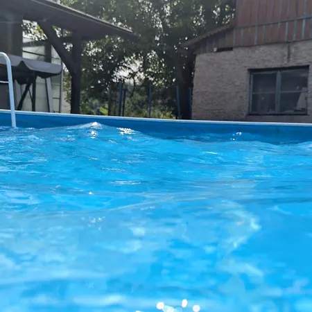 Pod Něžnym Obrem