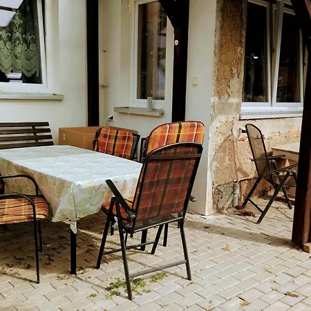 Pod Neznym Obrem Hostinné