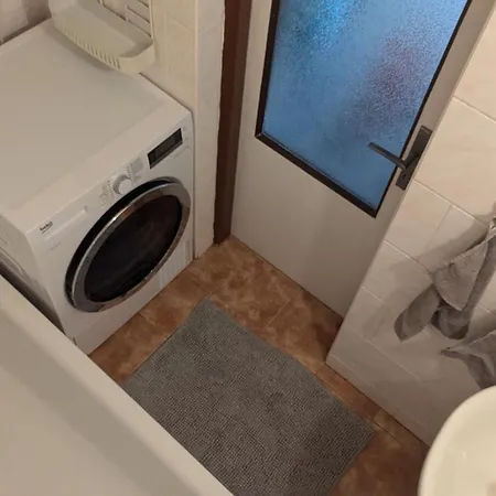 Homestay Pod Neznym Obrem Hostinne (Hradec Kralove)