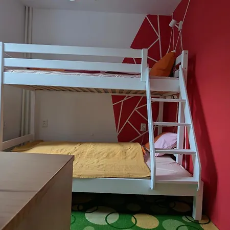 Pod Neznym Obrem Homestay *